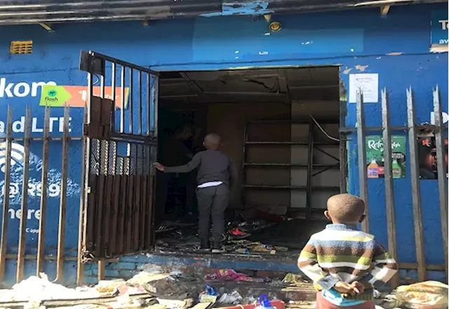 killing of Ethiopian shop owner stirs violence in Eastern Cape - SABC News - Breaking news, special reports, world, business, sport coverage of all South African current events. Africa's news leader.