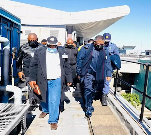 Video of illegal immigrants bypassing security through a fire hydrant at O.R Tambo surfaces - SABC News - Breaking news, special reports, world, business, sport coverage of all South African current events. Africa's news leader.