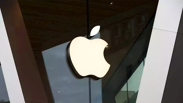 Apple store employees in Maryland become company's first in US to unionize