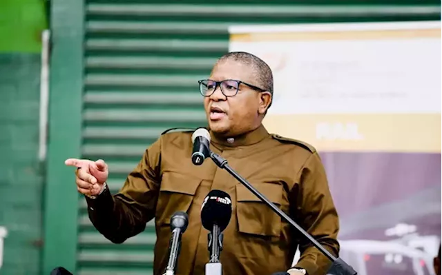 Mbalula to give update on meeting with trucking industry over N3 blockades