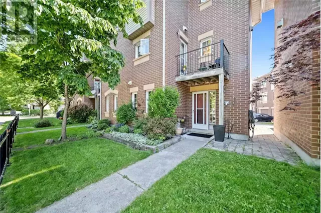 This Pickering townhome’s sale price has changed three times and dropped $170K. Here’s how Canada’s cooling housing market played a role