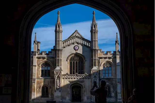 World: UK graduate salaries climb by 7% in sign of tight labour market