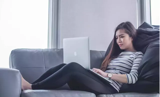 Business groups say flexible working arrangements aren't practical for all. Here's why - SoyaCincau