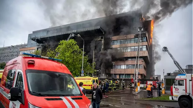 Massive fire at Moscow business centre sends 4 to hospital