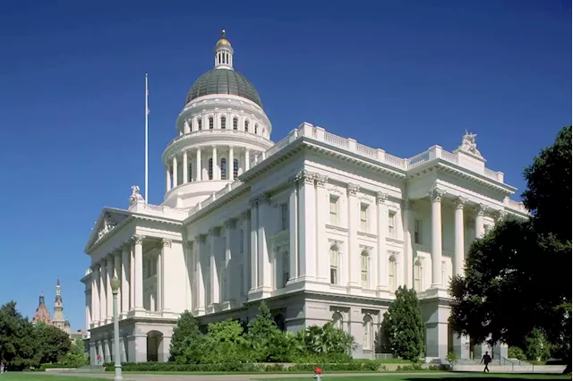 California takes steps to lure companies away from red states