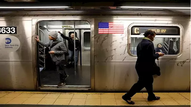 Man arrested for pushing woman onto New York City subway tracks - SABC News - Breaking news, special reports, world, business, sport coverage of all South African current events. Africa's news leader.