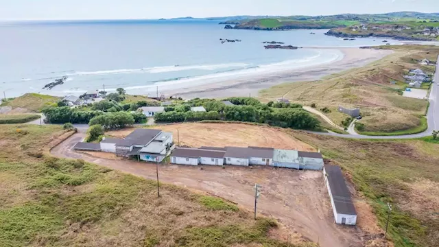 Prime Cork coastal investment property on three acres for €395k