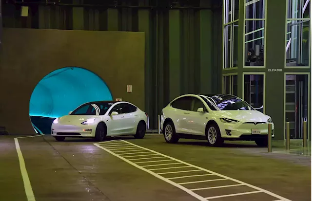 Boring Company's underground Loop now runs to the Las Vegas Strip | Engadget