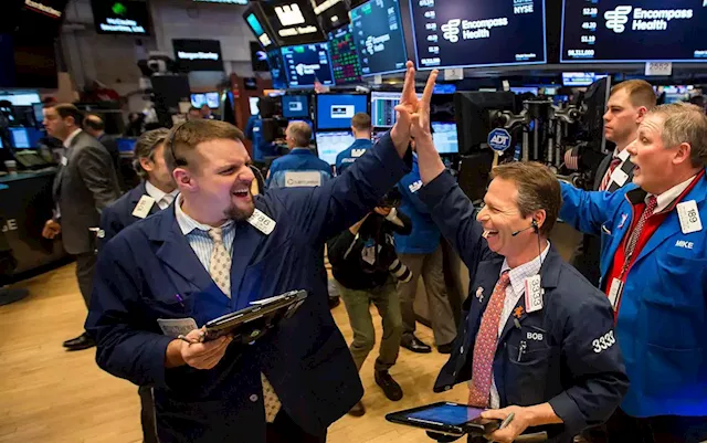 Stock Market Today: Dow Rallies as Corporate Earnings Roll in By Investing.com