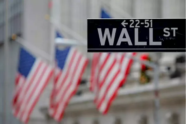 Wall Street closes sharply higher on strong corporate earnings