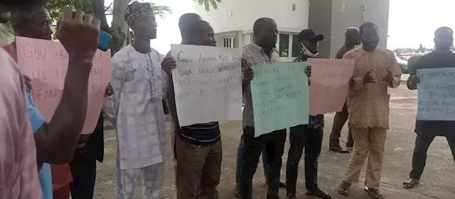 Flood: Ogun Fish farmers storm Governor's office over loss of N500m investment