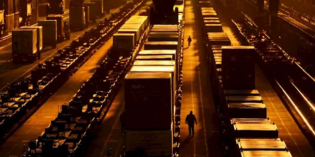 Freight Rail Companies, Workers at Odds as Service Deteriorates