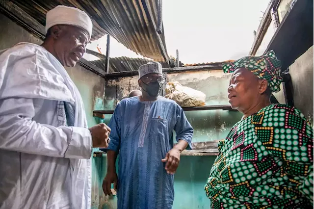 Gov Abdulrazaq visits burnt market in Ilorin, promises to assist victims