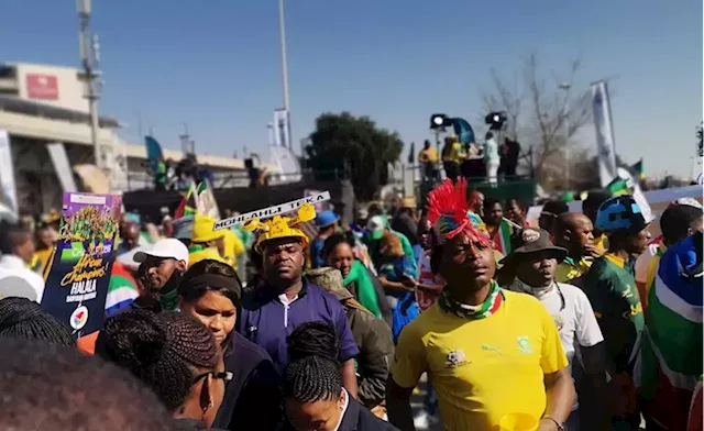 Banyana Banyana receive hero's welcome - SABC News - Breaking news, special reports, world, business, sport coverage of all South African current events. Africa's news leader.