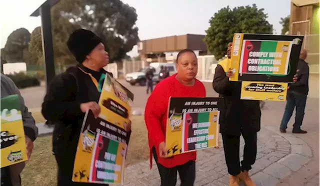 ANC staff members to picket outside NASREC over non-payment of salaries - SABC News - Breaking news, special reports, world, business, sport coverage of all South African current events. Africa's news leader.