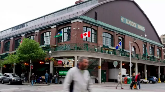 Toronto's St. Lawrence Market launches new expanded hours, effective today