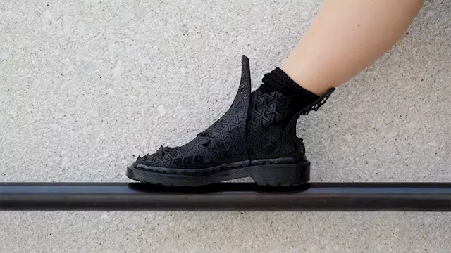 Just like Back to the Future: A design company has created a 3D shoe that adapts to the wearer's foot