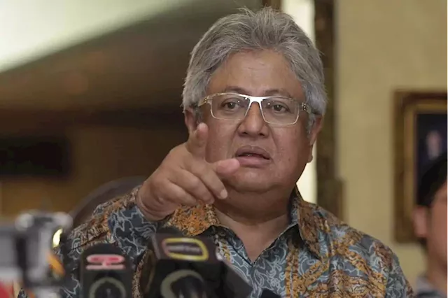 Claiming 'grave injustice', Zaid Ibrahim says Justice Nazlan had no business hearing Najib's trial