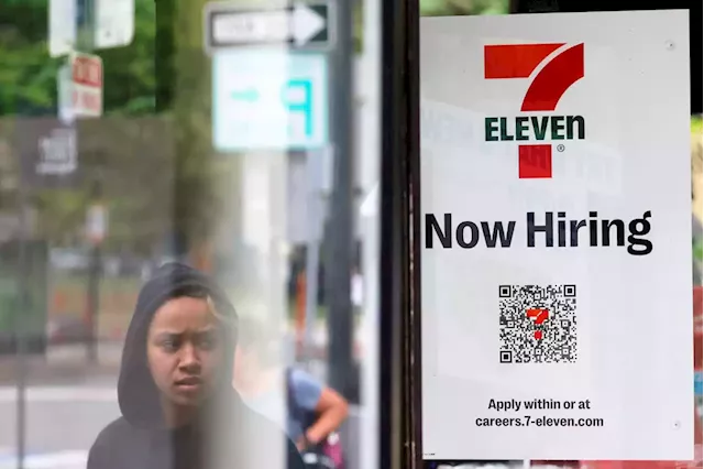 U.S. job openings at nine-month low; labour market still tight