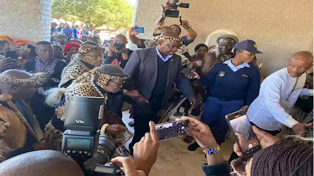 Will or no will, the family has to decide who takes over as the Zulu king: Prof Bheki Mngomezulu - SABC News - Breaking news, special reports, world, business, sport coverage of all South African current events. Africa's news leader.