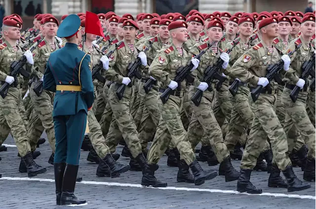 Business Maverick: Ukraine Latest: Putin Orders Army to Recruit 137,000 More Troops