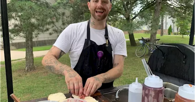 Toronto food cart owner selling pastrami sandwiches aiming for diverse industry - Toronto | Globalnews.ca