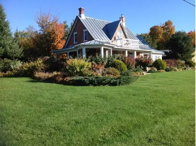 On the Market: Farmhouse properties across Canada