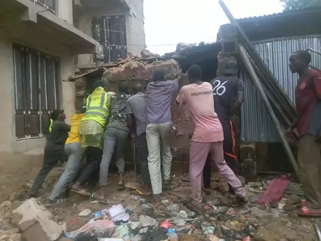 Flood: Gov't demolishes structures at Kano market