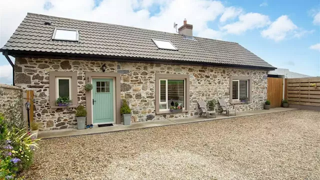 Charming, yet surprisingly modern: This quaint stone cottage is on the market for €299,000 | IMAGE.ie