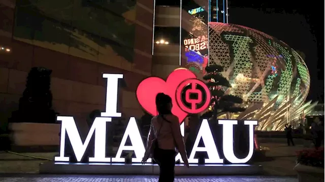 Seven companies bid for new casino licenses in Macau