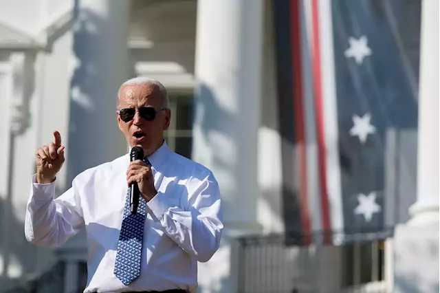 CNN cuts away from Biden inflation reduction party as stocks plunge