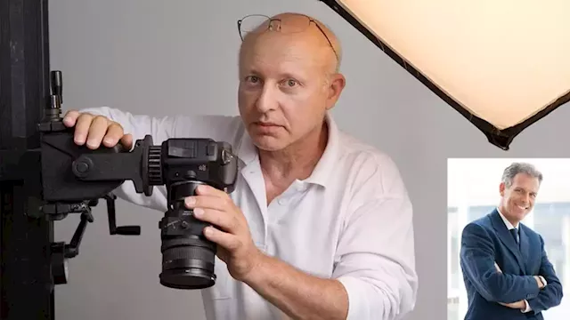 Stock-Photo Model Scout Sees Something Special In Man In Business Suit Crossing Arms