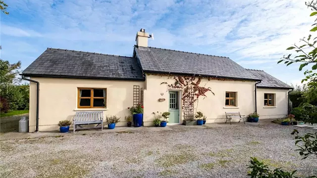 Sweetpea Cottage: Inside this dotey country home on the market for €289,000 | IMAGE.ie