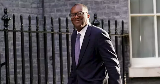 Sterling's disastrous day sees Kwarteng face market turmoil