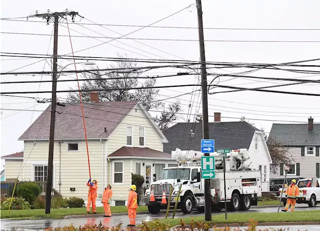 Nova Scotia premier blasts cellphone companies for poor service after Hurricane Fiona