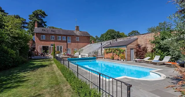 £1.8m 'peaceful and tranquil' Nottinghamshire home on the market