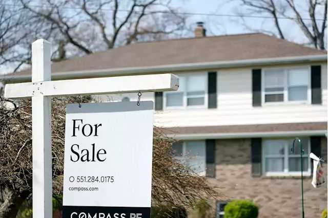 US housing market decline to worsen in 2023, Goldman Sachs warns