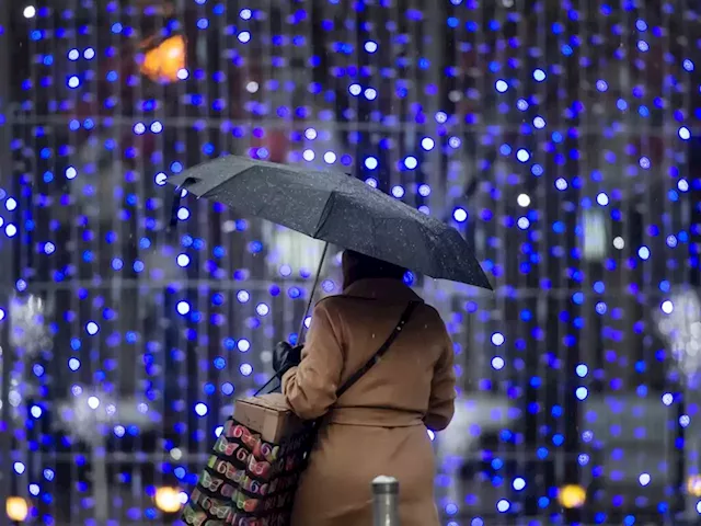 Stocks, large purchases a no-go as Canadians get more pessimistic about finances: poll