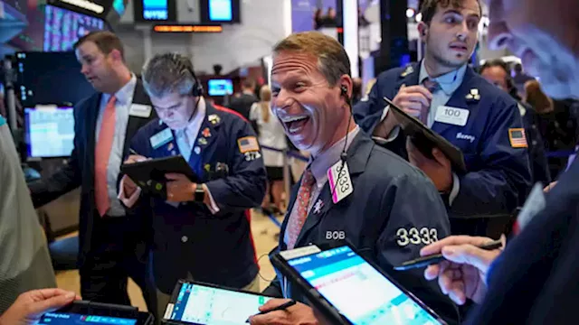 Stock futures are flat as investors await big bank earnings