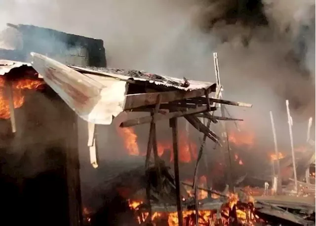 BREAKING: Fire razes Ibadan spare parts market