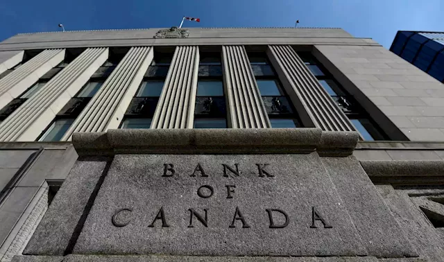 Business and consumer sentiment sours, while inflationary pressures ease, BoC surveys find