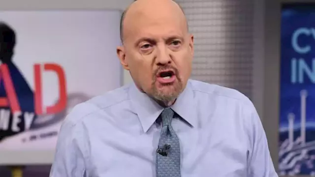 Jim Cramer says market is in a period of consolidation, getting rid of 'weak-handed investors'