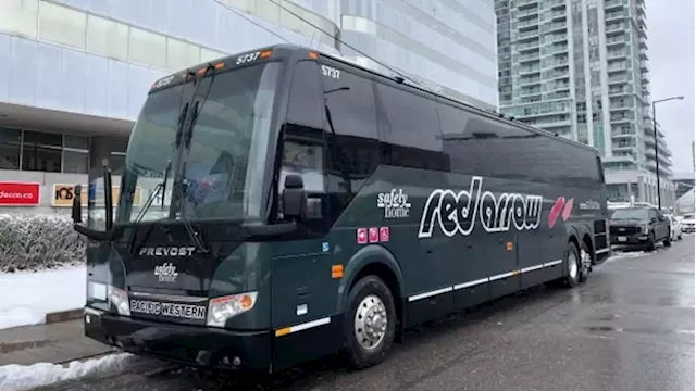 Is the bus back? Why these companies are betting Ontarians will travel this way in 2023 | CBC News