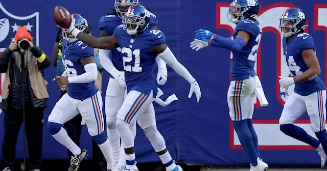 Giants take care of business, crush Colts and clinch playoff berth