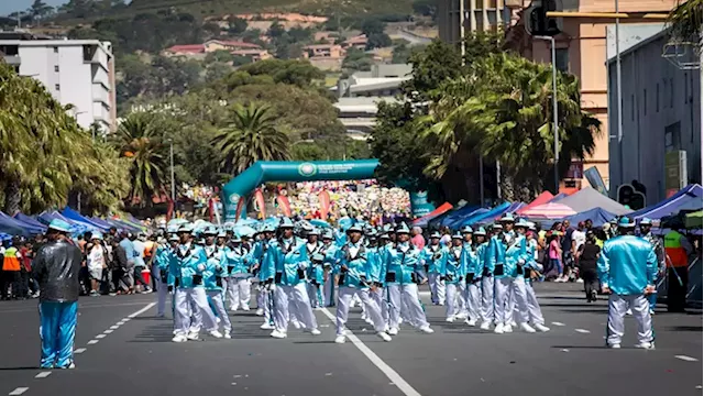 Cape Town’s iconic minstrel parade returns after a two-year hiatus - SABC News - Breaking news, special reports, world, business, sport coverage of all South African current events. Africa's news leader.