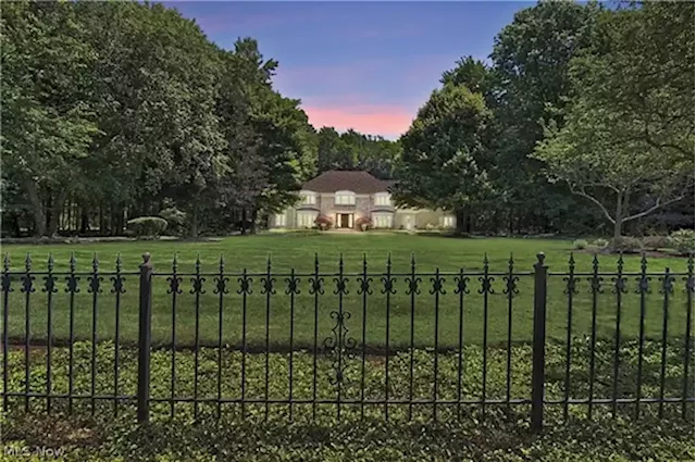 This Gates Mills Mansion Once Owned by Former Browns GM George Kokinis Is on the Market for $1.5 Million