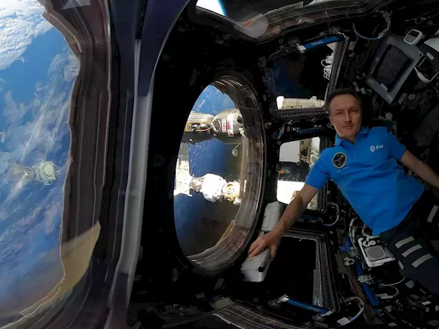 SpaceX astronaut says he saw rainforests burning and dried-up lakes when he looked at the Earth from space | Business Insider