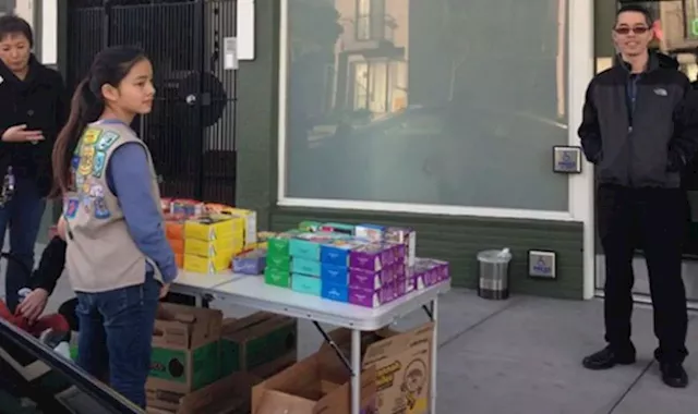 Business Savvy Girl Scout Sets up Shop Outside Marijuana Dispensary and Sells 117 Boxes of Cookies