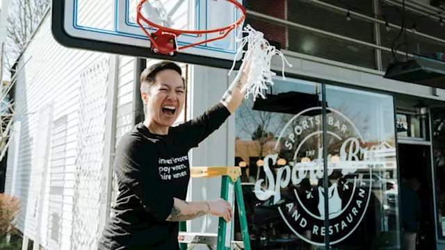 43-year-old's bar for women’s sports brought in $1 million in 8 months—this 1 sentence from her business plan made it happen