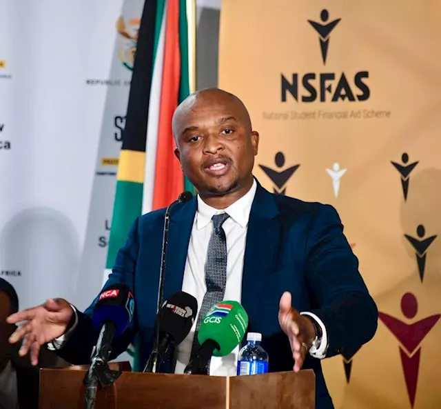 NSFAS CEO handpicked companies to disburse funds to students, report finds